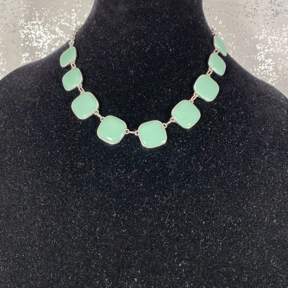 🆕 Color Brand Silver & Green Square Necklace - Picture 2 of 4